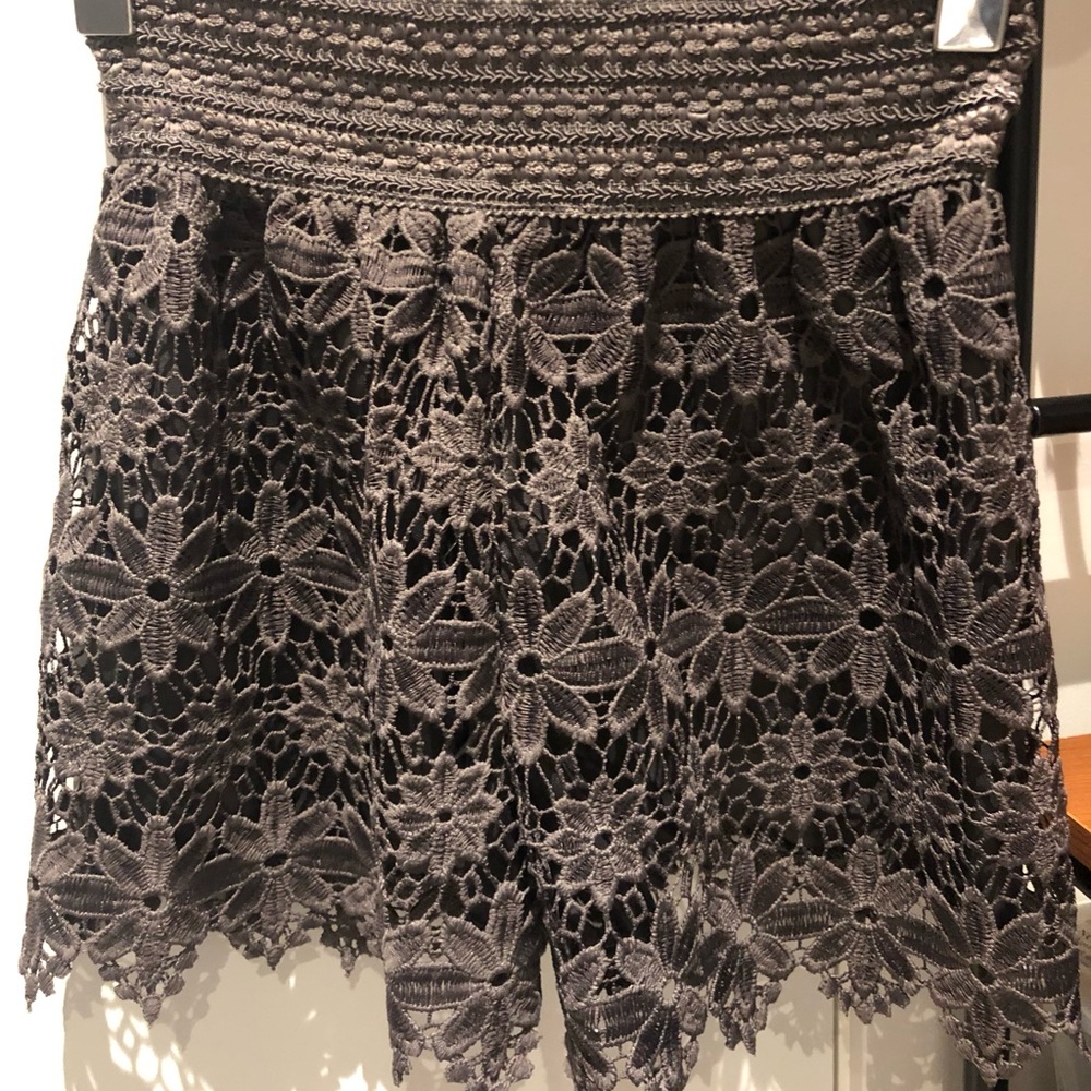 Elegant Gray Lace Women's Shorts
